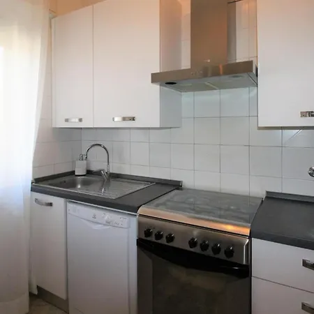 Apartmán 2 Bedroom Awesome In Montoggio (Liguria)