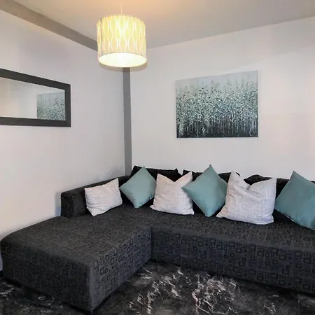 2 Bedroom Awesome In Apartmán