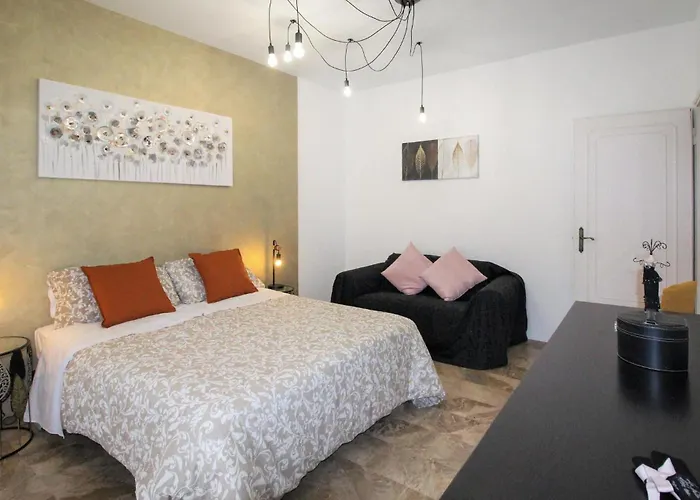 2 Bedroom Cozy In