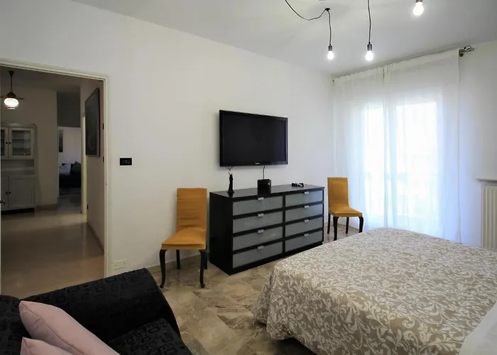 2 Bedroom Cozy In *
